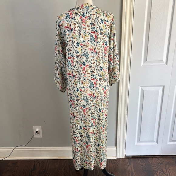 Jessica Simpson Cream and Red Floral Duster Coat - Picture 3 of 8